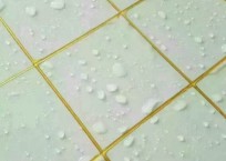 瓷磚縫隙污垢多，如何清理成難題